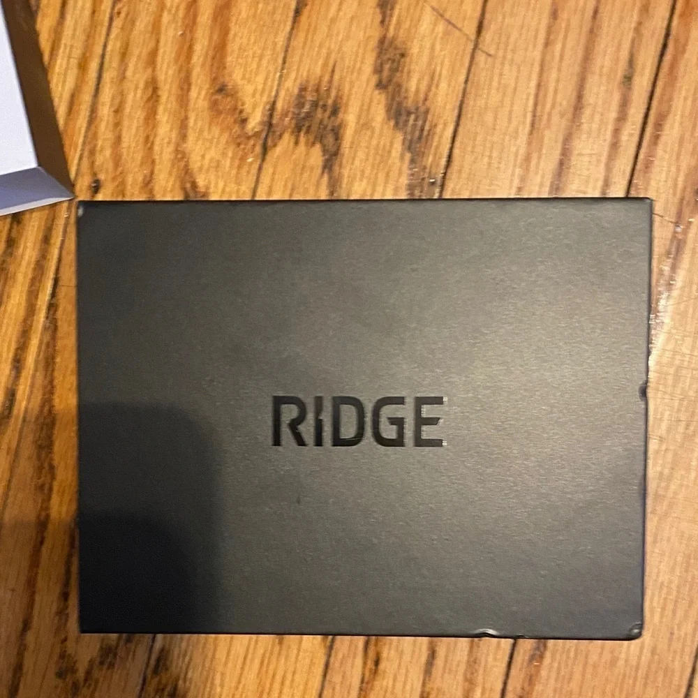 Ridge Billfold Wallet in Black Leather